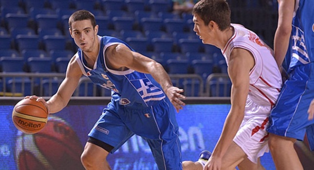 Στα «κόκκινα» Παπαπέτρου και Αγραβάνης - Media