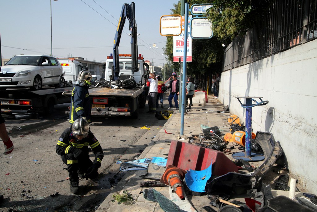 Σε κατ’ οίκον περιορισμό ο οδηγός του μοιραίου Smart στην Π. Ράλλη - Media
