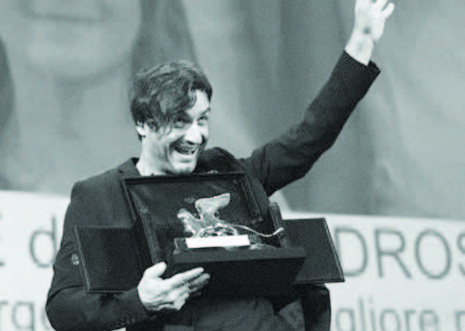 Δεν αρκούν οι συγχαρητήριες επιστολές - Media