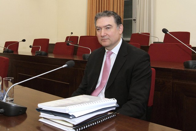 Στο σκαμνί για κακούργημα ο πρόεδρος και στελέχη της ΕΛΣΤΑΤ - Media