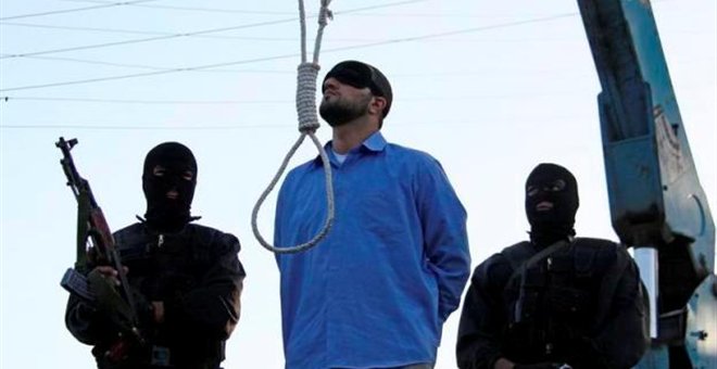 Απαγχονίστηκαν δύο Ιρανοί που είχαν καταδικασθεί για κατασκοπεία - Media