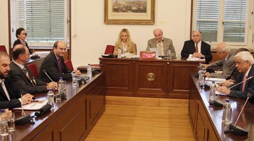 Στη Βουλή έφτασε η «λίστα Νικολούδη» - Media