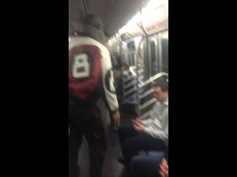 Άγριο ξύλο στο μετρό της ΝΥ για θέματα… μόδας (Video) - Media