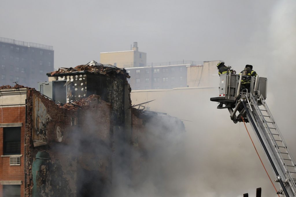 Νέα Υόρκη: Τουλάχιστον δύο νεκροί από την κατάρρευση κτηρίου μετά από έκρηξη - Media