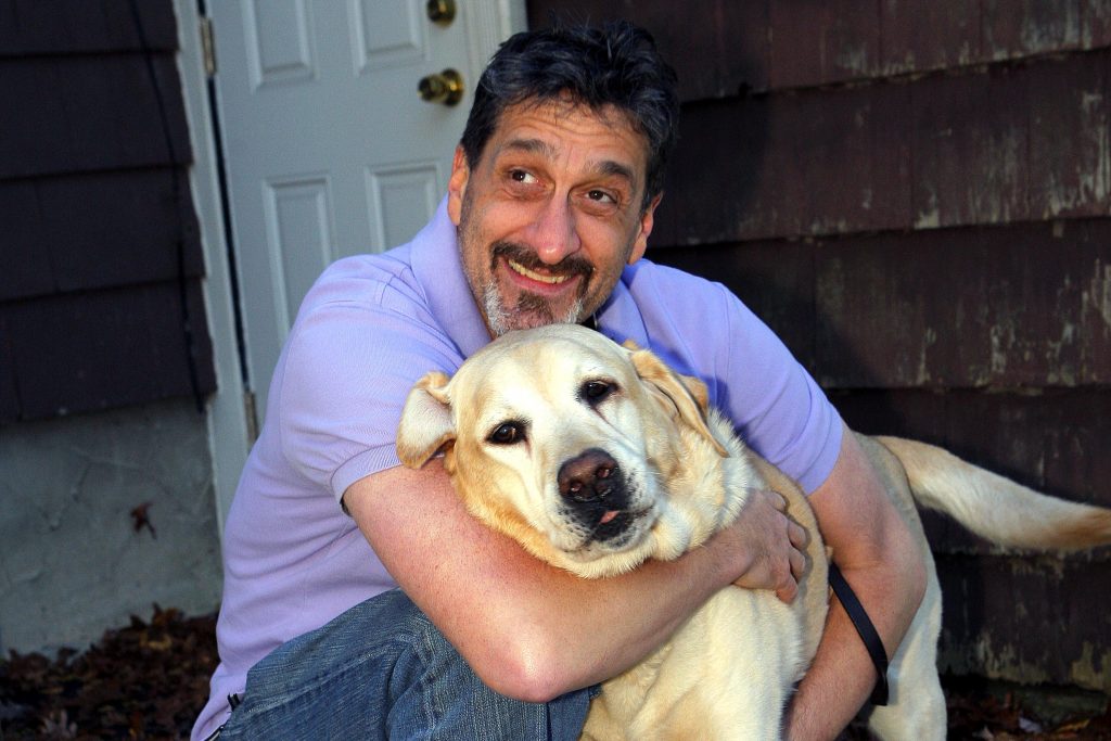 Πέτα τον τυφλό από το αεροπλάνο - Media