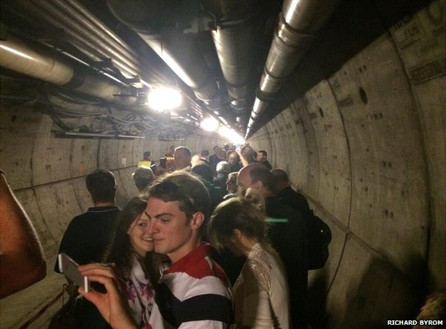 Διακοπή ρεύματος στο τούνελ της Μάγχης – Παγιδεύτηκαν για 4 ώρες 382 επιβάτες - Media