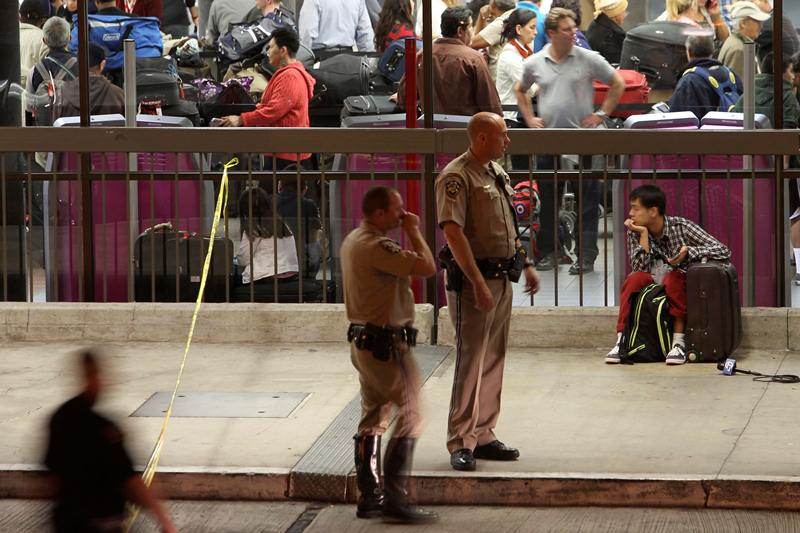 Ένας νεκρός από πυροβολισμούς στο αεροδρόμιο του Λος Άντζελες - Media