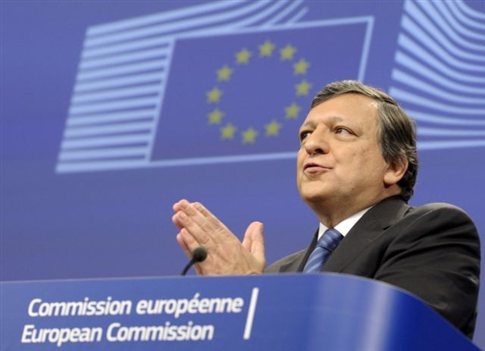Μπαρόζο: «Η Ελλάδα θα πρέπει να παραμείνει στο ευρώ» - Media