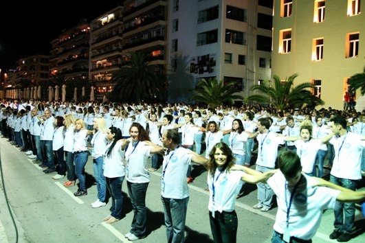 Χόρεψαν πολύ συρτάκι για το τίποτα - Media