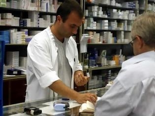 Συνεχίζουν τις κινητοποιήσεις οι φαρμακοποιοί - Media