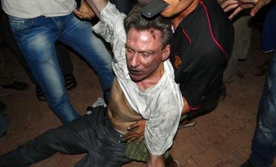 Βίντεο-σοκ από τη δολοφονία του αμερικανού πρέσβη στη Βεγγάζη - Media
