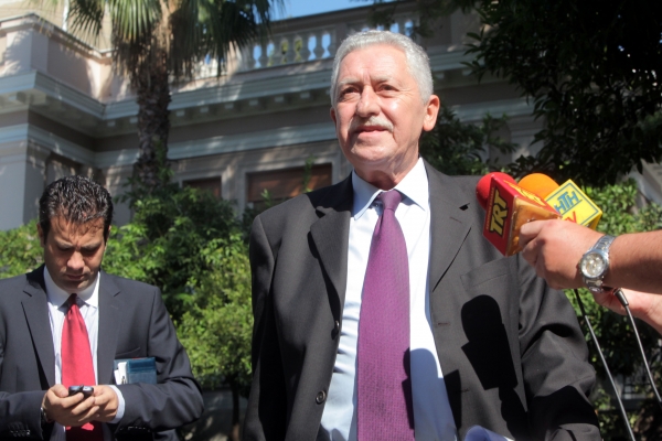 Το ΠΑΣΟΚ θα ψηφίσει τα μέτρα, λέει ο Βενιζέλος - Media