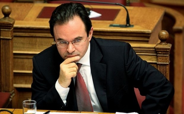 Αγωγή και άρση της ασυλίας της Βούλτεψη ζήτησε ο Παπακωνσταντίνου - Media