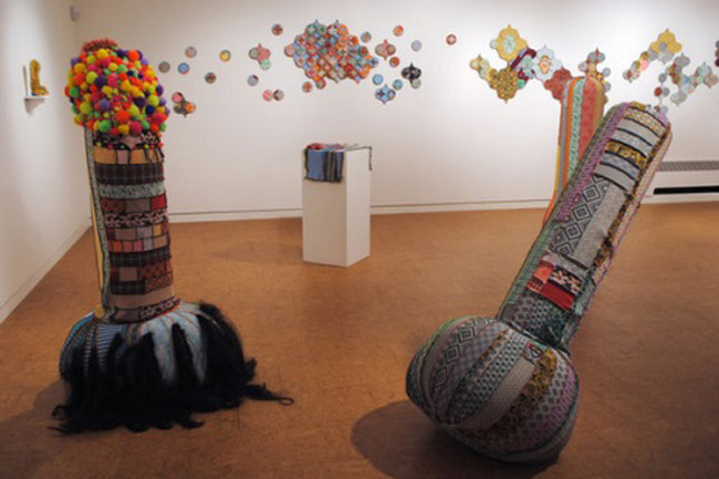 Γιαγιά φτιάχνει ανδρικά γεννητικά όργανα (Photos) - Media