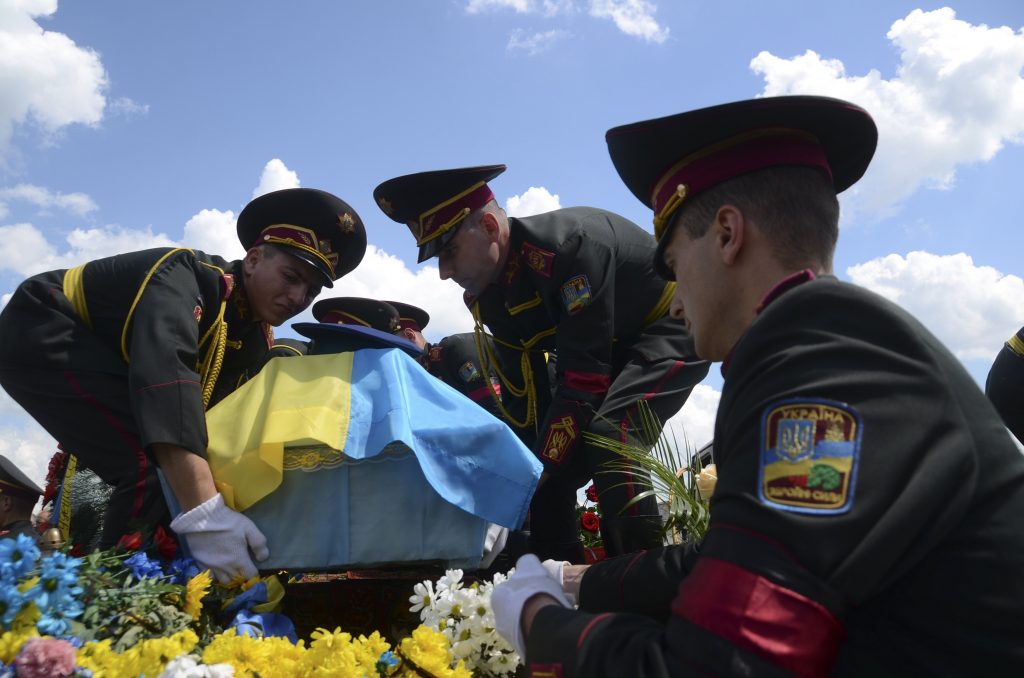 Τουλάχιστον 14 Ουκρανοί στρατιώτες σκοτώθηκαν σε επιθέσεις φιλορώσων - Media