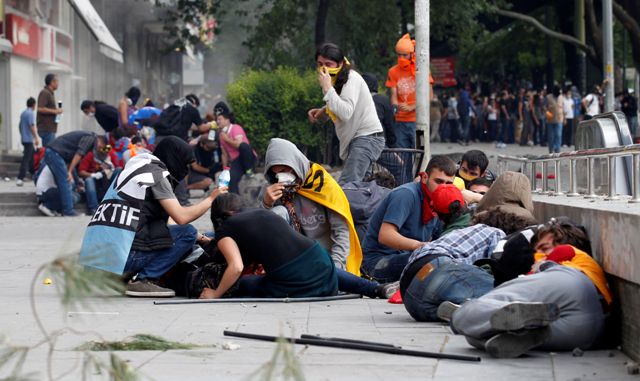 Έντεκα ξένοι υπήκοοι μεταξύ αυτών και ένας Έλληνας κρατούνται στην Τουρκία - Media