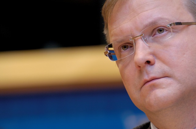 Όλι Ρεν: Η Ευρώπη χρειάζεται την τρόικα - Media