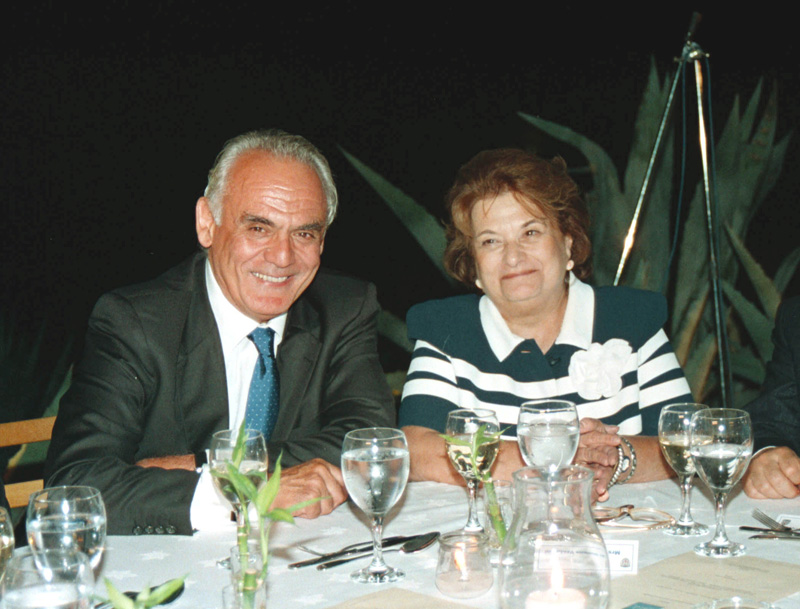 «Παθολογικά ερωτευμένη με τον Άκη η Γκούντρουν» - Media