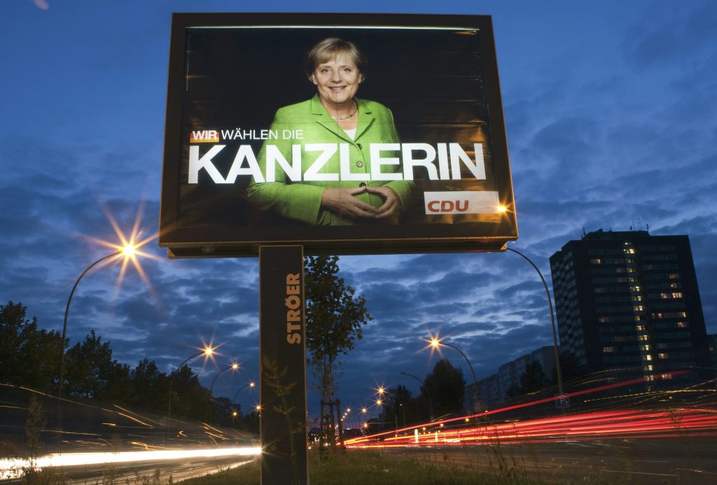 Η Μέρκελ ετοιμάζεται να παραιτηθεί υποστηρίζει το Spiegel - Η ίδια το διαψεύδει - Media