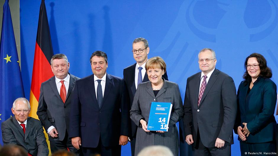 Γερμανοί οικονομολόγοι: Η Ελλάδα χρειάζεται νέο πρόγραμμα και όχι κούρεμα - Media