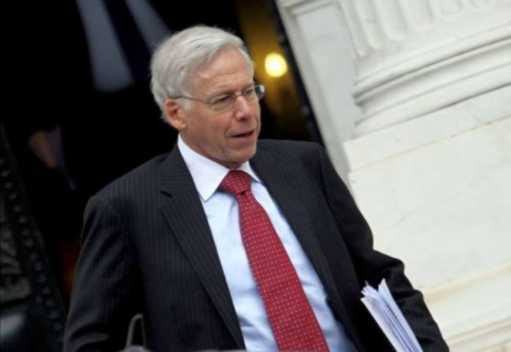 «Όχι» σε κούρεμα λέει ο Σόιμπλε, «Ναι» απαντά ο Νταλάρα - Media