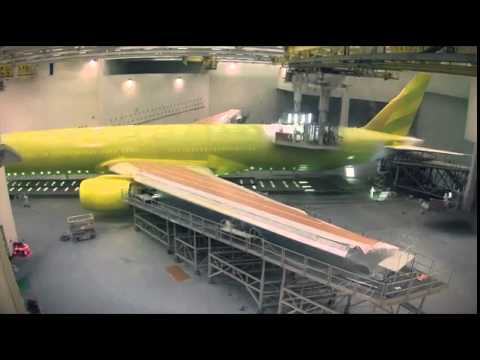 Πώς βάφονται τα αεροπλάνα (Video) - Media