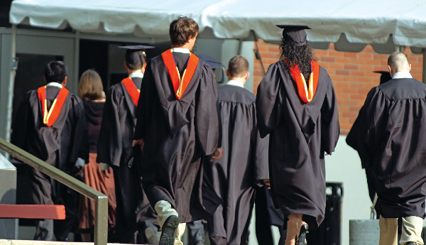 ΓΣΕΕ: Αύξηση 189% στην ανεργία των νέων πτυχιούχων - Media