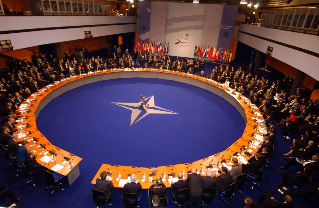 Αύξηση των αμυντικών δαπανών ζητά το ΝΑΤΟ - Media