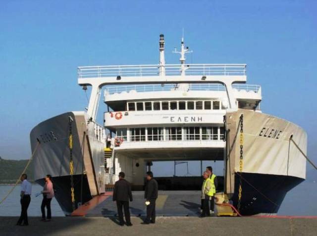Καταγγελίες για απολύσεις στο πορθμείο Σαλαμίνας - Media
