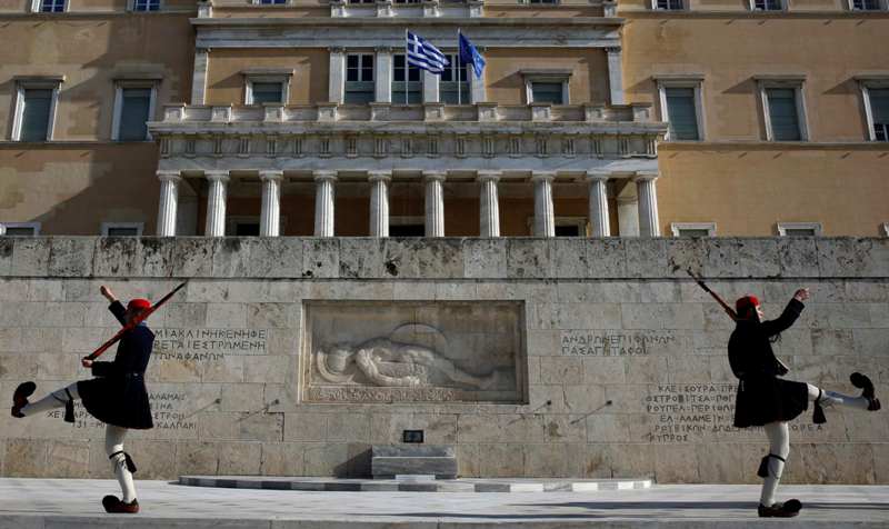 Ο κόσμος αλλάζει. Εμείς θα διαλυθούμε; - Media