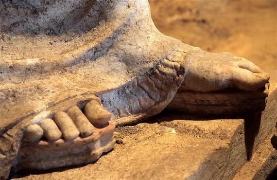 Μυστήριο με τον τέταρτο θάλαμο στην Αμφίπολη - Εκπλήξεις αναμένουν οι αρχαιολόγοι - Media