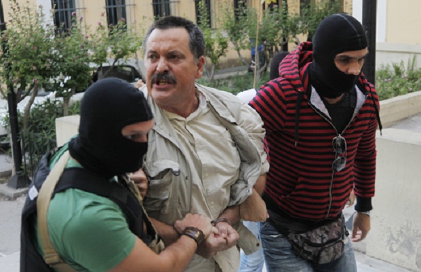 Χειροπέδες και στον Χρήστο Παππά (Video) - Media