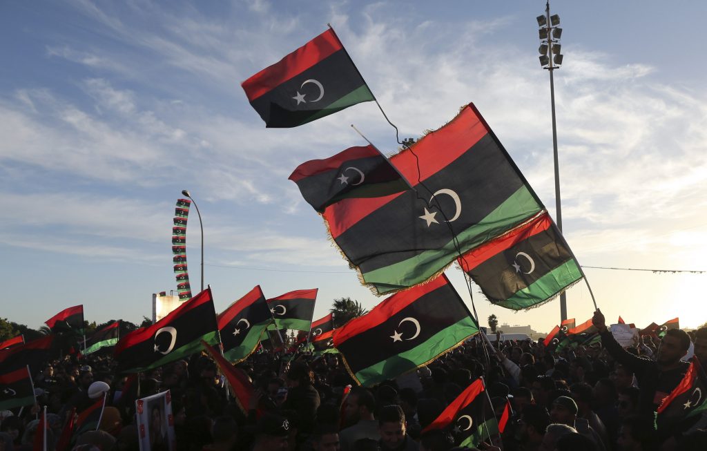 Λιβύη: Τελεσίγραφο ενόπλων δυνάμεων προς την κυβέρνηση να παραιτηθεί - Media