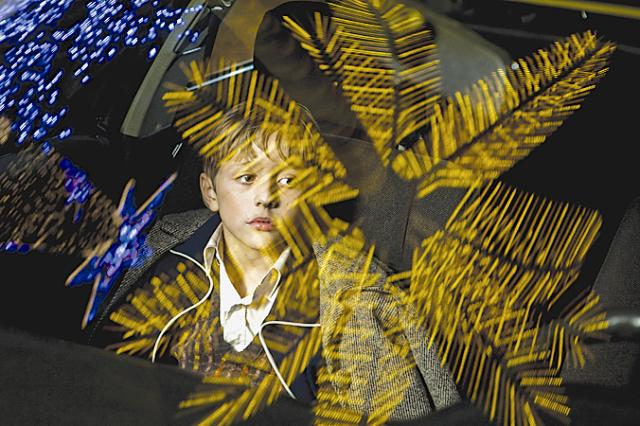 Ένας Όλιβερ Τουίστ βρίσκει το δρόμο για τα βραβεία - Media