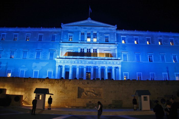 Νερόβραστη πολιτική σούπα - Media