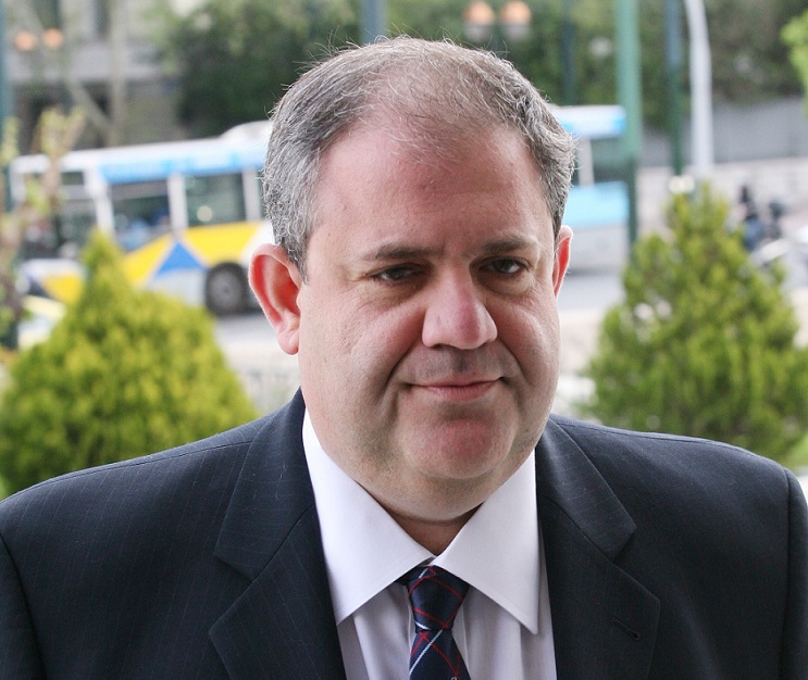 Χειροπέδες στον εφοπλιστή Αλ.Αγούδημο - Media