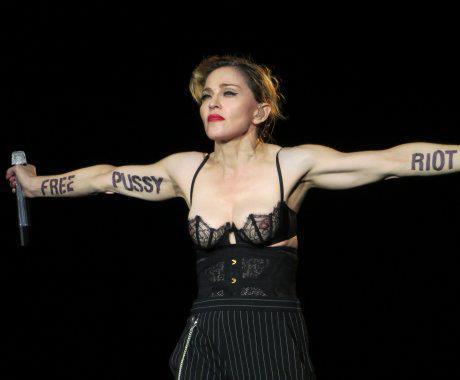 Κοινή συναυλία για Madonna και Pussy Riot - Media
