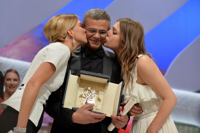 Ο Σπίλμπεργκ βράβευσε τον λεσβιακό έρωτα - Media