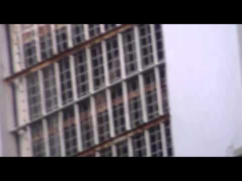 Ο Κώστας Σακκάς μιλάει από το παράθυρο του νοσοκομείου (βίντεο) - Media