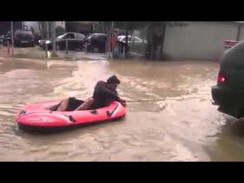 Βαρκάδα στο… Μπουρνάζι (Video) - Media