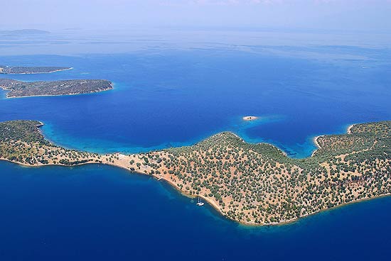 «Φρένο» ΣτΕ σε έργα κατασκευής τριών ξενοδοχείων στη νήσο Αλατάς - Media