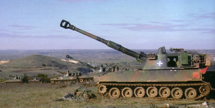 Διεθνή εντάλματα σύλληψης για τα εξοπλιστικά - Media