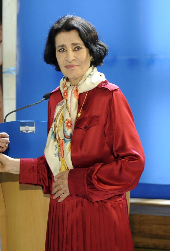 Λιποθύμησε στην Ακρόπολη η Ειρήνη Παππά - Media