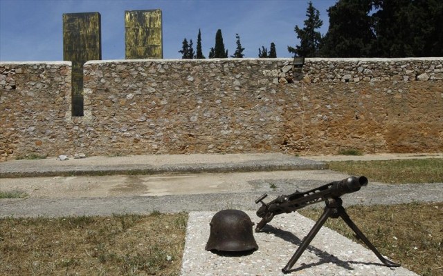 Γιατί δεν κατέθεσε στεφάνι στο Σκοπευτήριο της Καισαριανής η νομπελίστρια Μέιριντ Μαγκουάιρ - Media