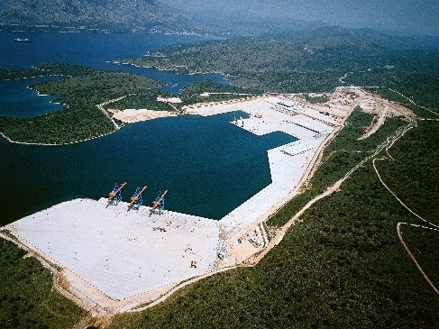Αντιδράσεις μετά την εγκατάλειψη του Αστακού - Media