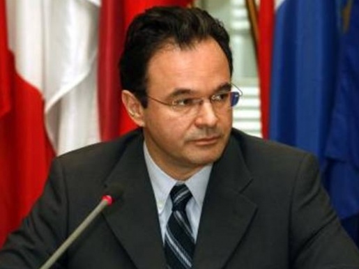 Ριζική αναθεώρηση του προσχεδίου προϋπολογισμού 2011 ανακοινώνει ο Γ. Παπακωνσταντίνου - Media