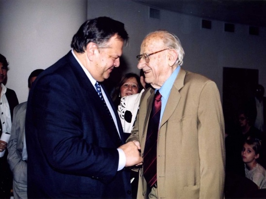 «Αντίο» στον ποιητή Τάκη Βαρβιτσιώτη - Media