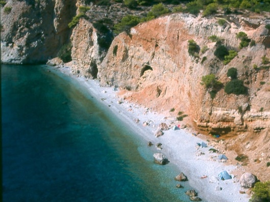 Οι ελληνικές θάλασσες ανήκουν στους Έλληνες - Media