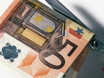 Πιέσεις για μεγαλύτερο «κούρεμα» του χρέους - Media