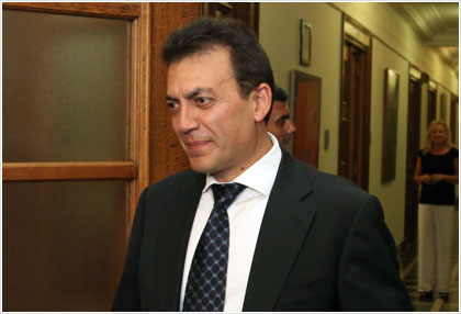 Βρούτσης: Να είναι το 2013 έτος νοικοκυρέματος - Media